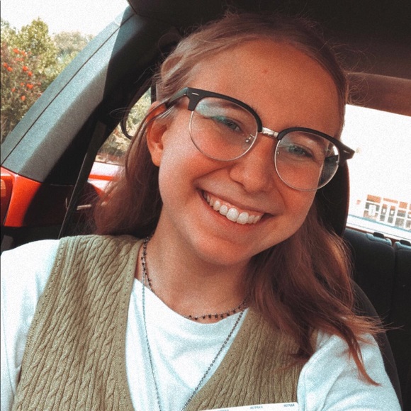 Meet your Posher, Haley - Picture 15 of 15